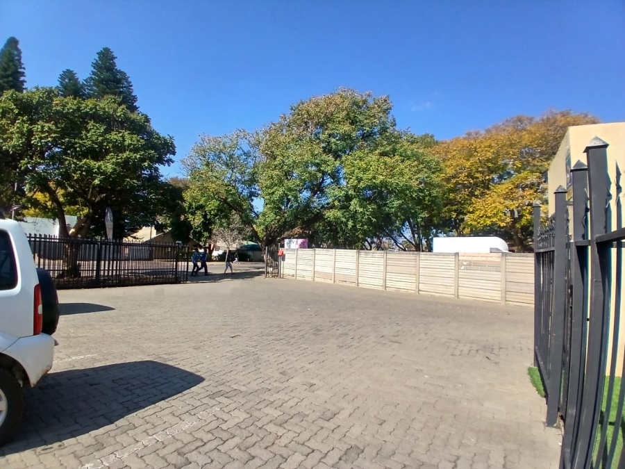 To Let Commercial Property for Rent in Rustenburg Central North West